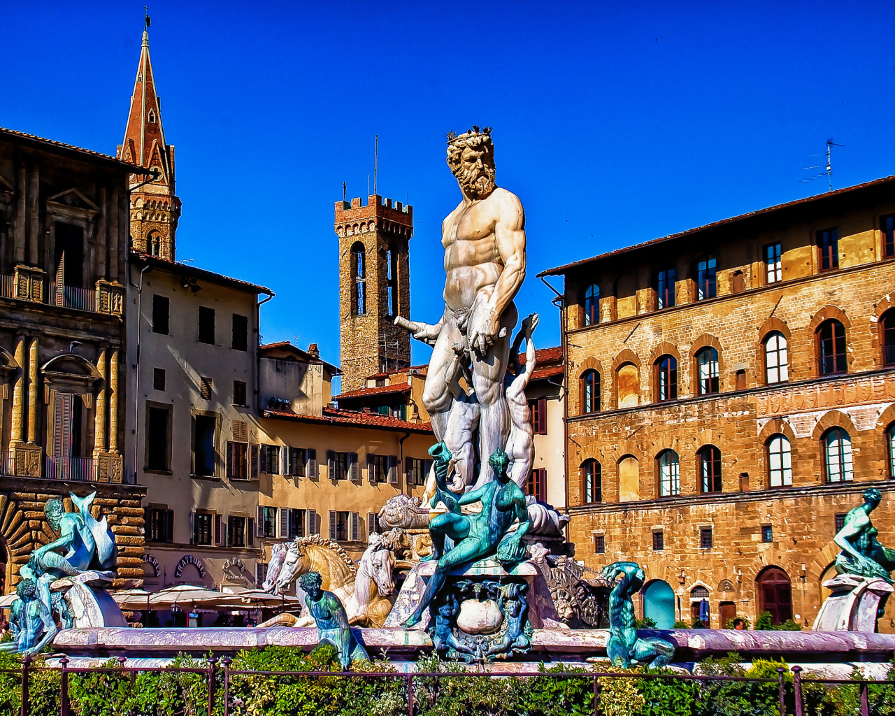 Фонтан Нептуна на площади Синьории, Италия. Флоренция  