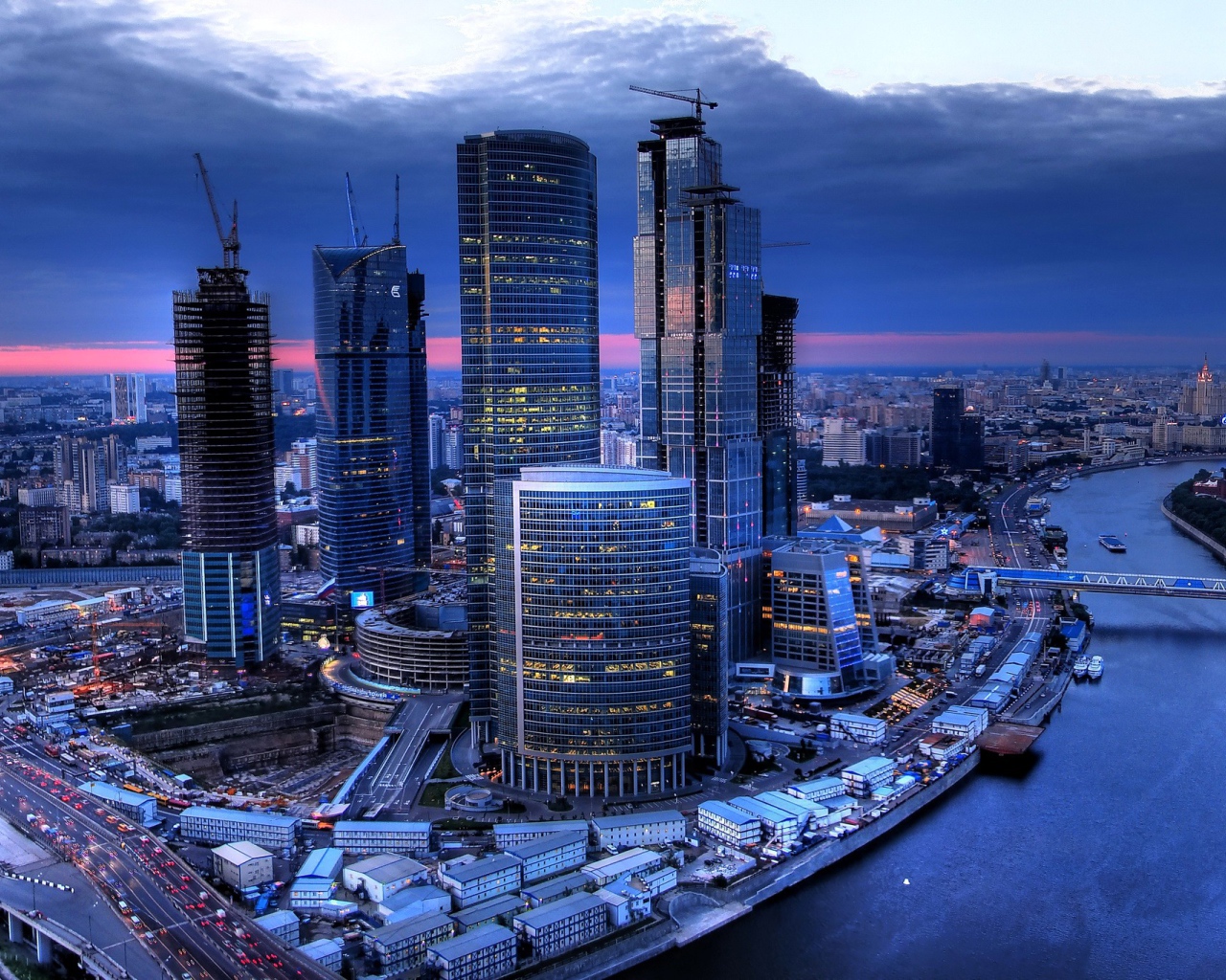 Строительство небоскребов в городе Москва, Россия 