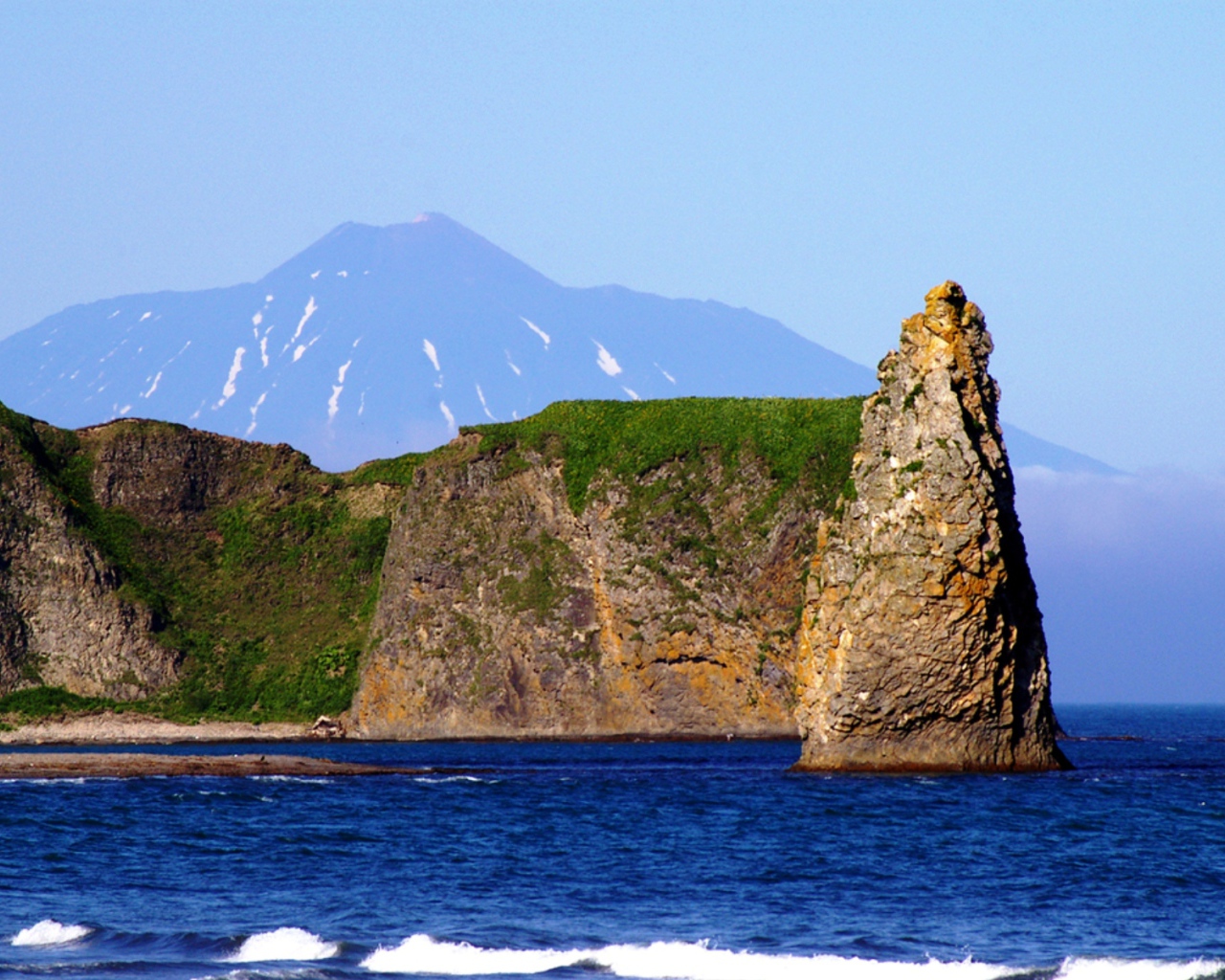 Остров Кунашир, Курильские острова. Россия 