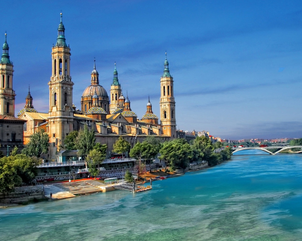 Кафедральный собор-базилика Богородицы Пилар, Сарагоса. Испания 