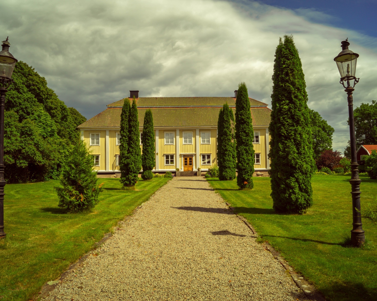 Поместье с кустарниками  в Швеция 