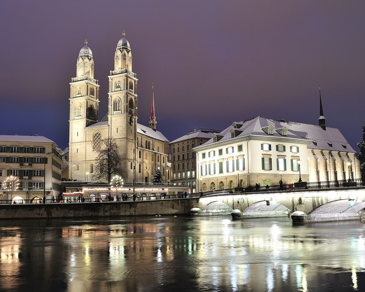 Протестантская церковь Гроссмюнстер в Цюрихе, Швейцария