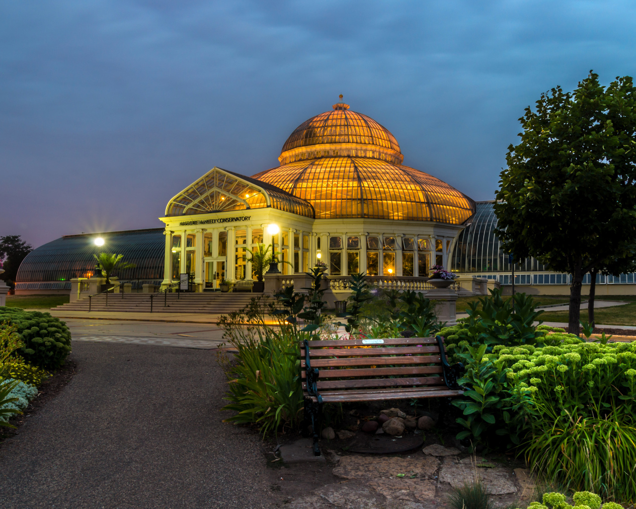 Ботанический сад Marjorie McNeely Conservatory, Миннесота. США 
