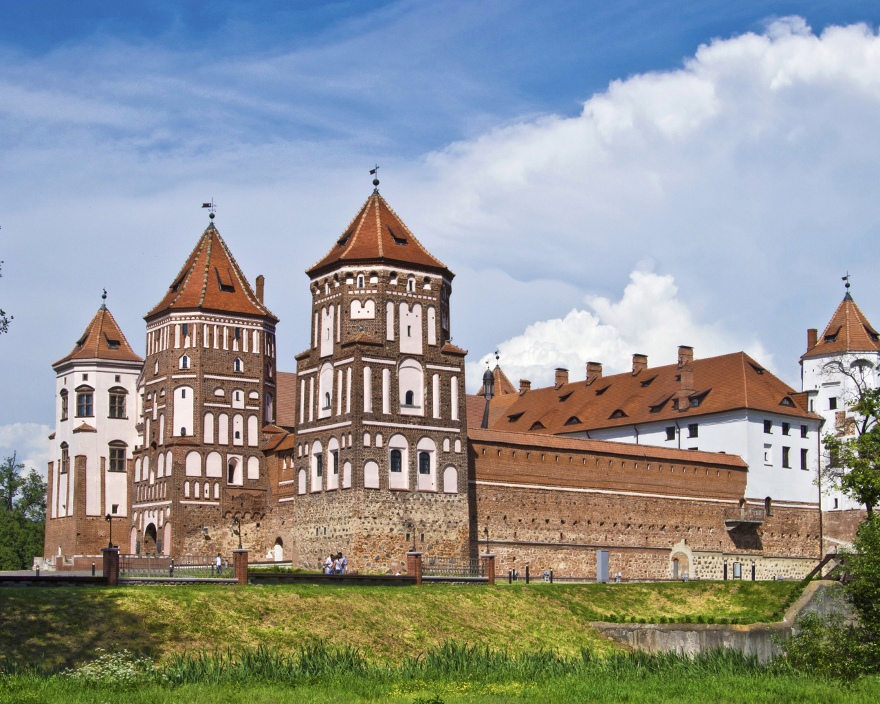 Красивый старинный Мирский замок, Белоруссия 