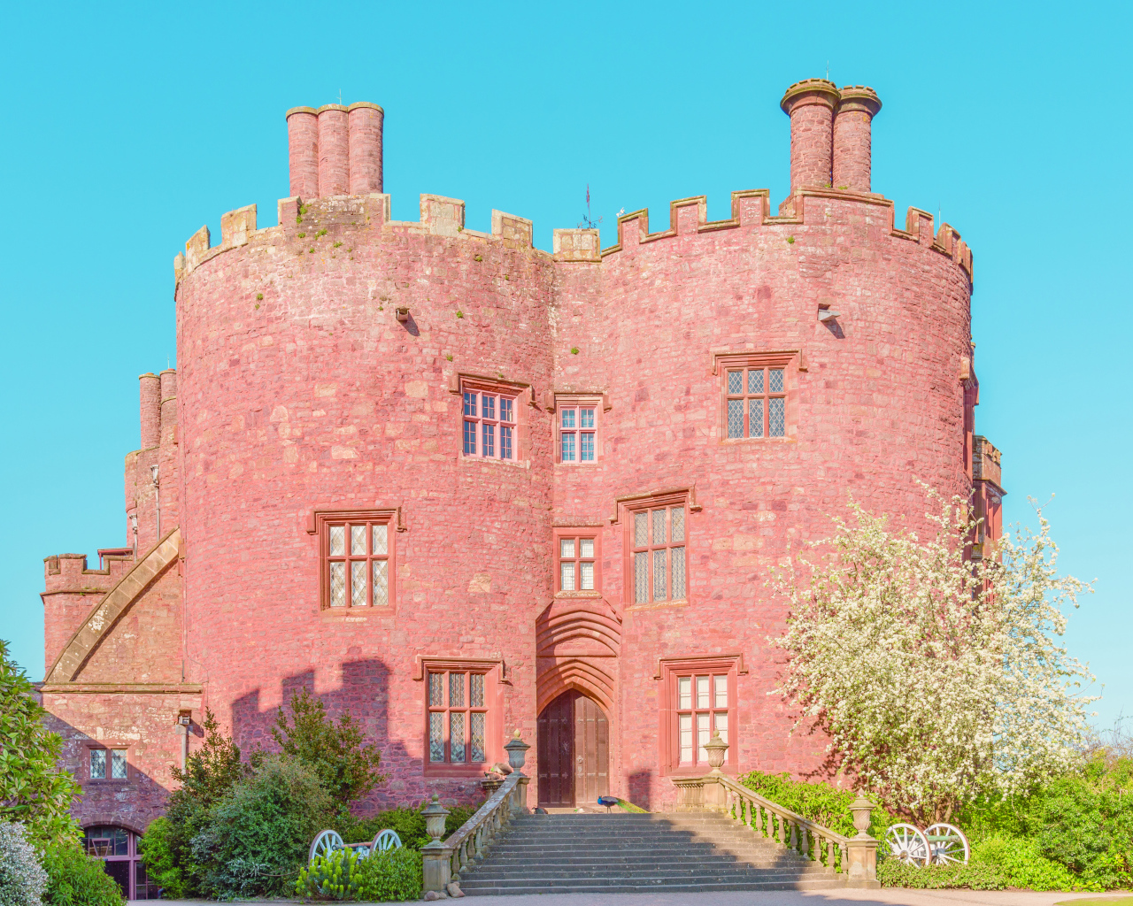 Замок Powis Castle в городе Уэлшпул, Уэльс. Великобритания 