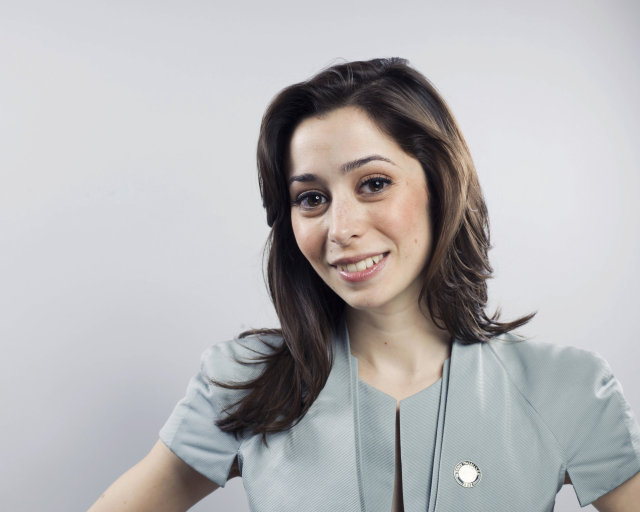 Актриса Кристин Милиоти фото на белом фоне