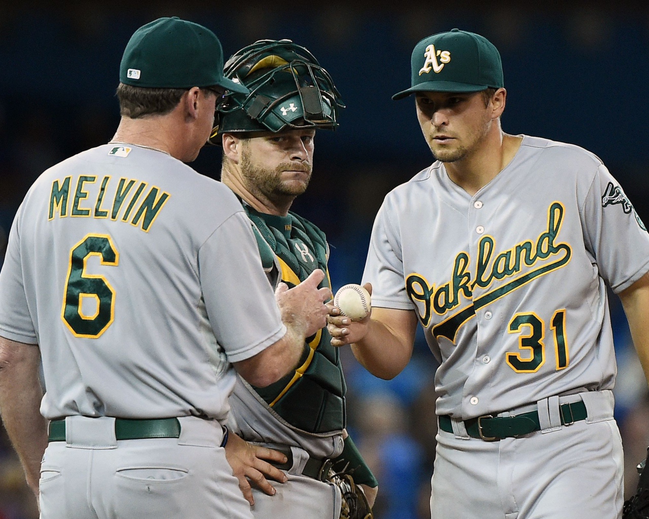 Тренер  по бейсболу Боб Мелвин с бейсболистами 