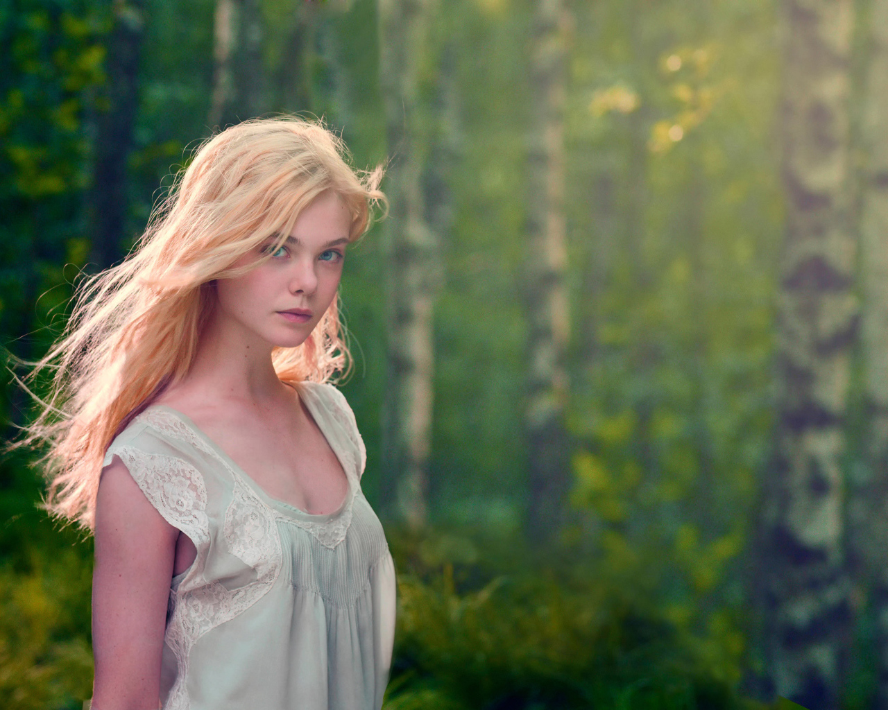 Нежная красивая девушка, актриса Эль Фэннинг