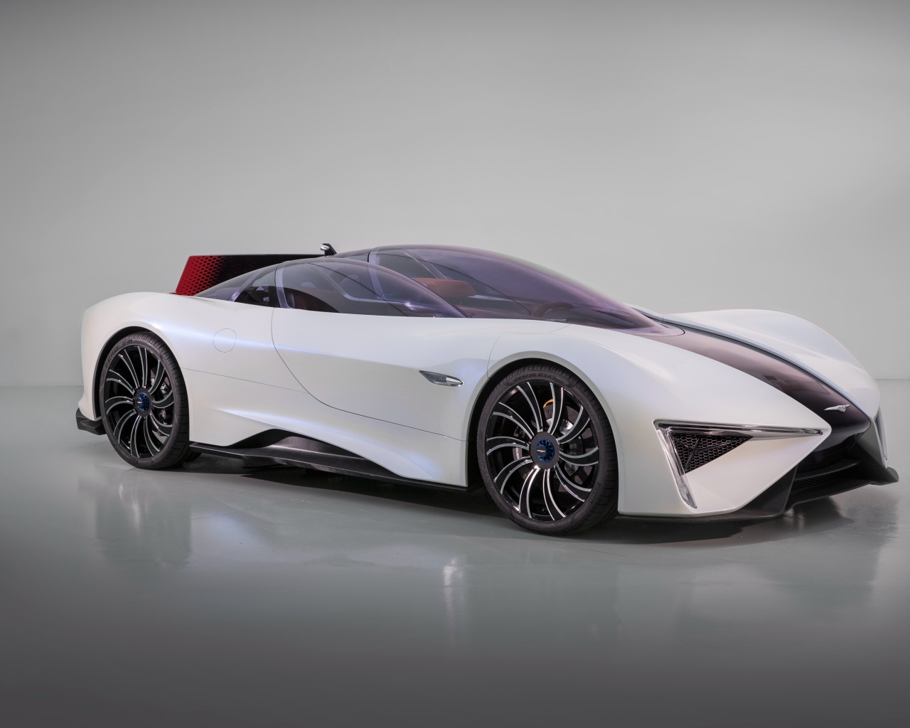 Электрический автомобиль  Techrules Ren, 2017 