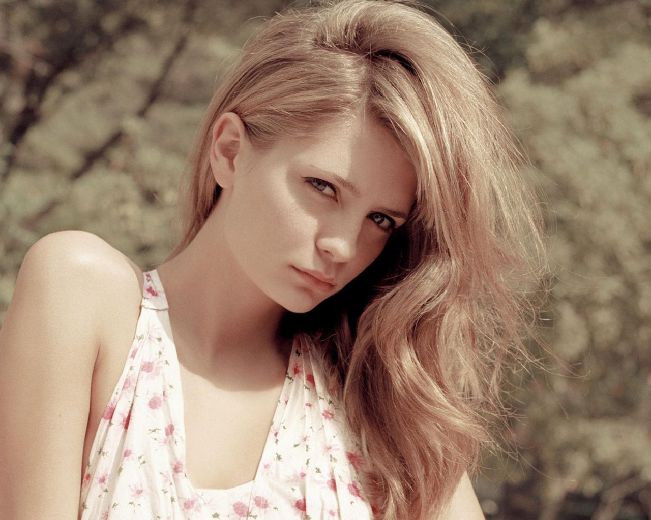 Нежная девушка, актриса Миша Бартон