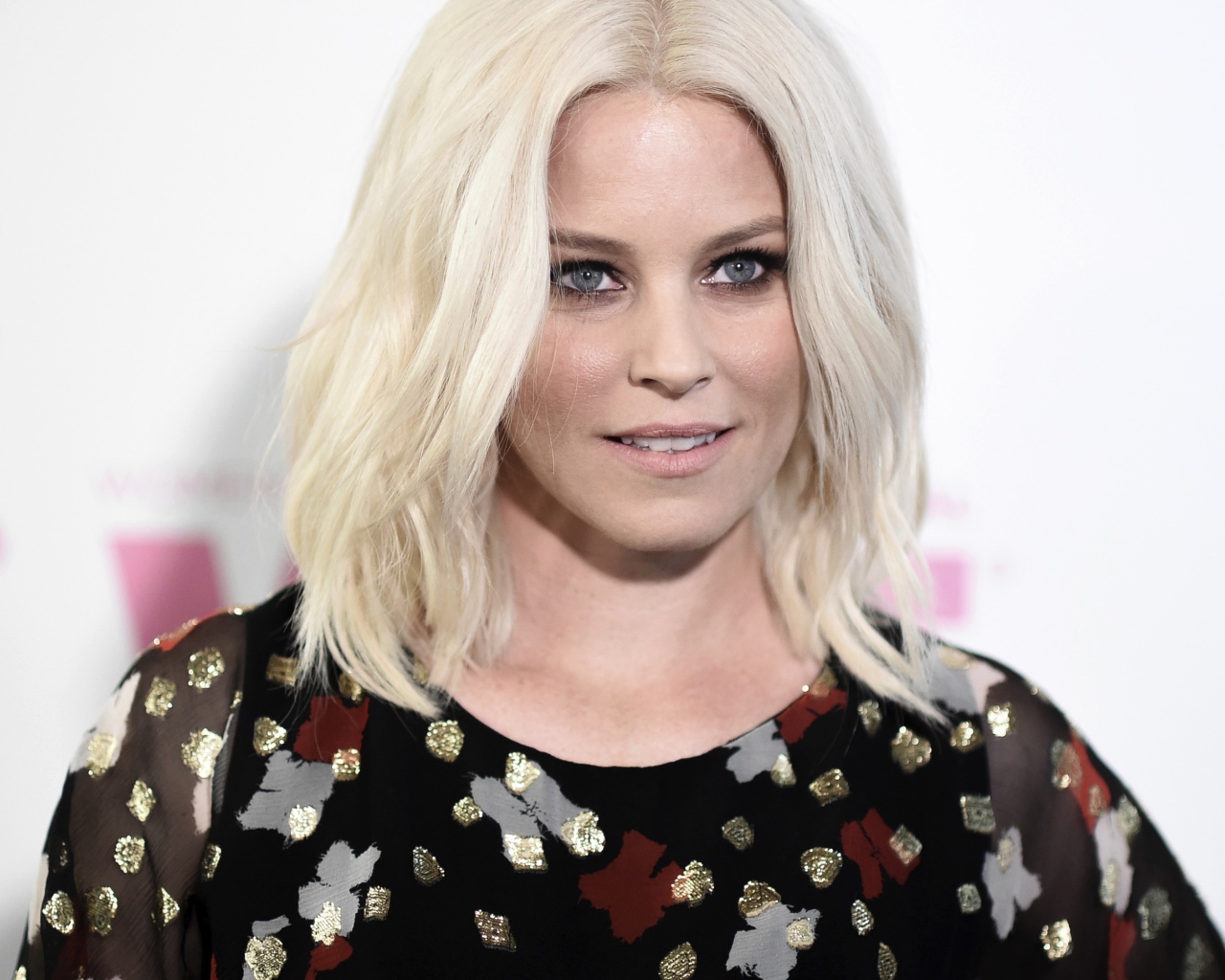 Эффектный взгляд актрисы Элизабет Бэнкс