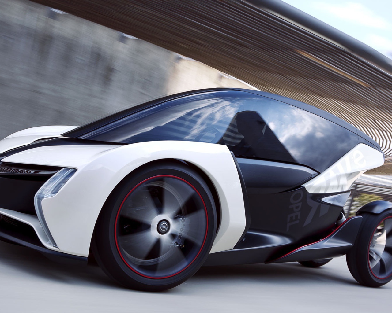 Стильный миниатюрный электромобиль Opel RAK 