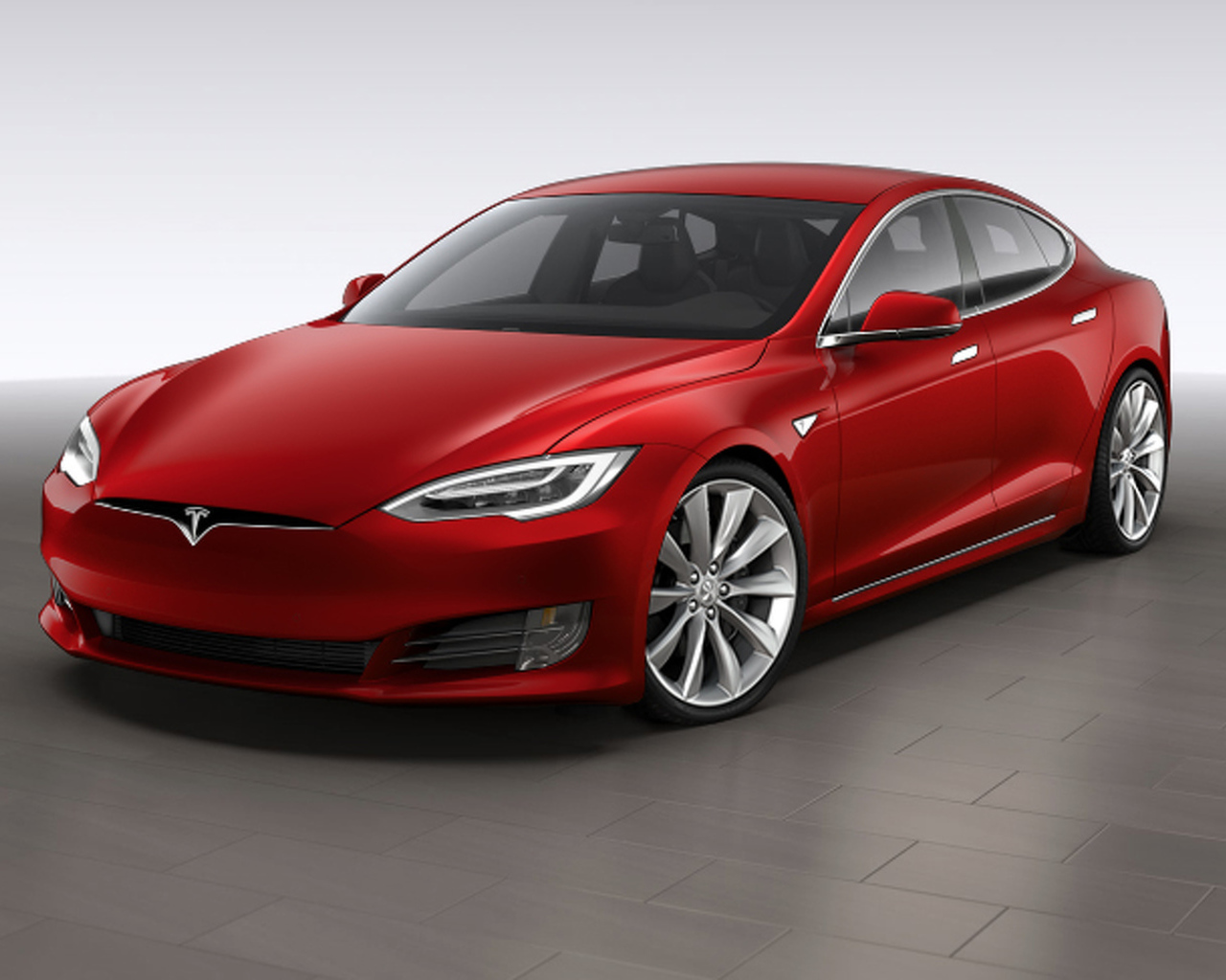 Электрокар Tesla Model S 2016 года