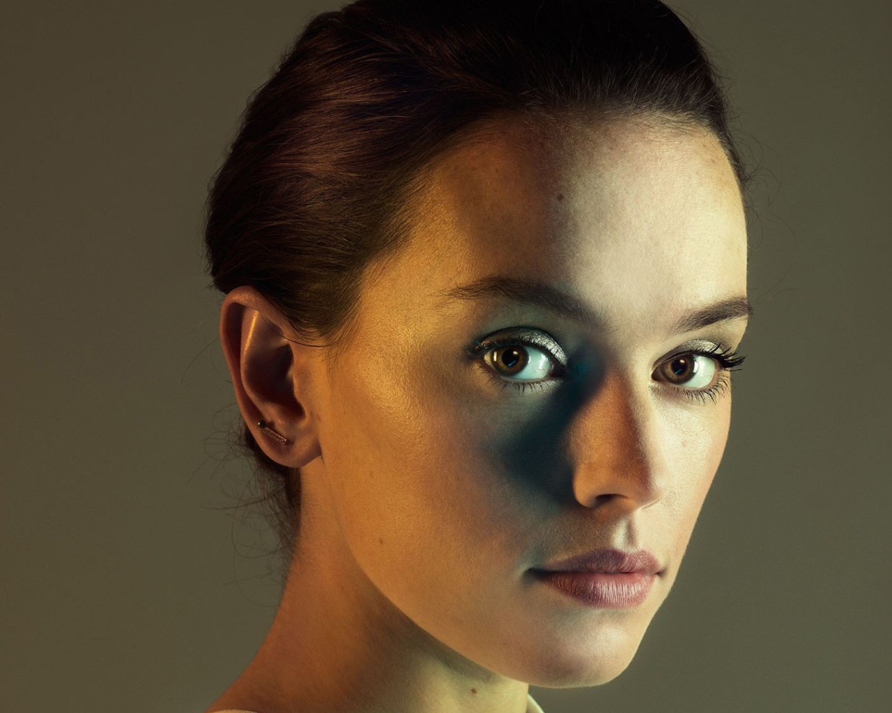 Молодая актриса Дэйзи Ридли