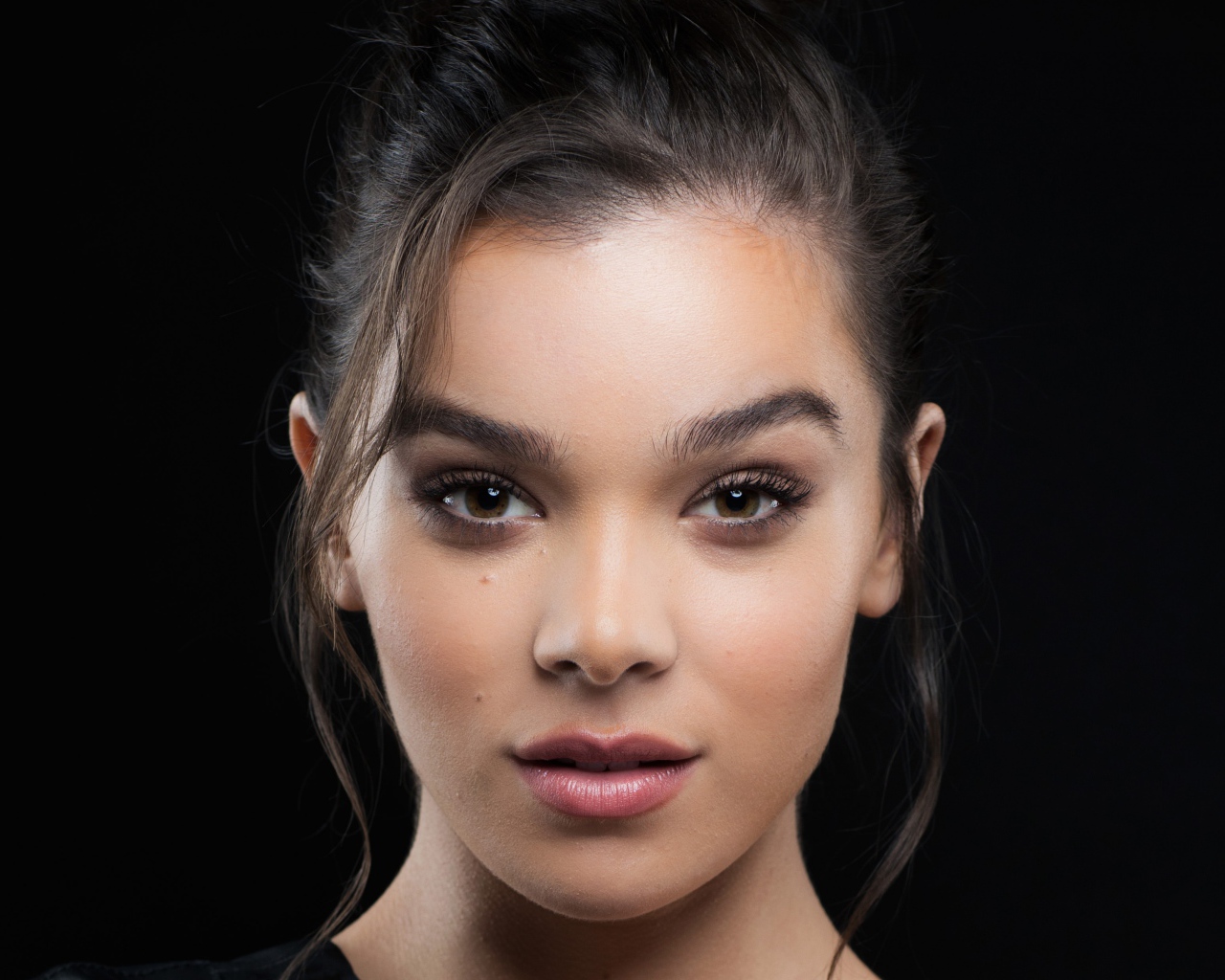 Молодая популярная актриса Хейли Стейнфилд