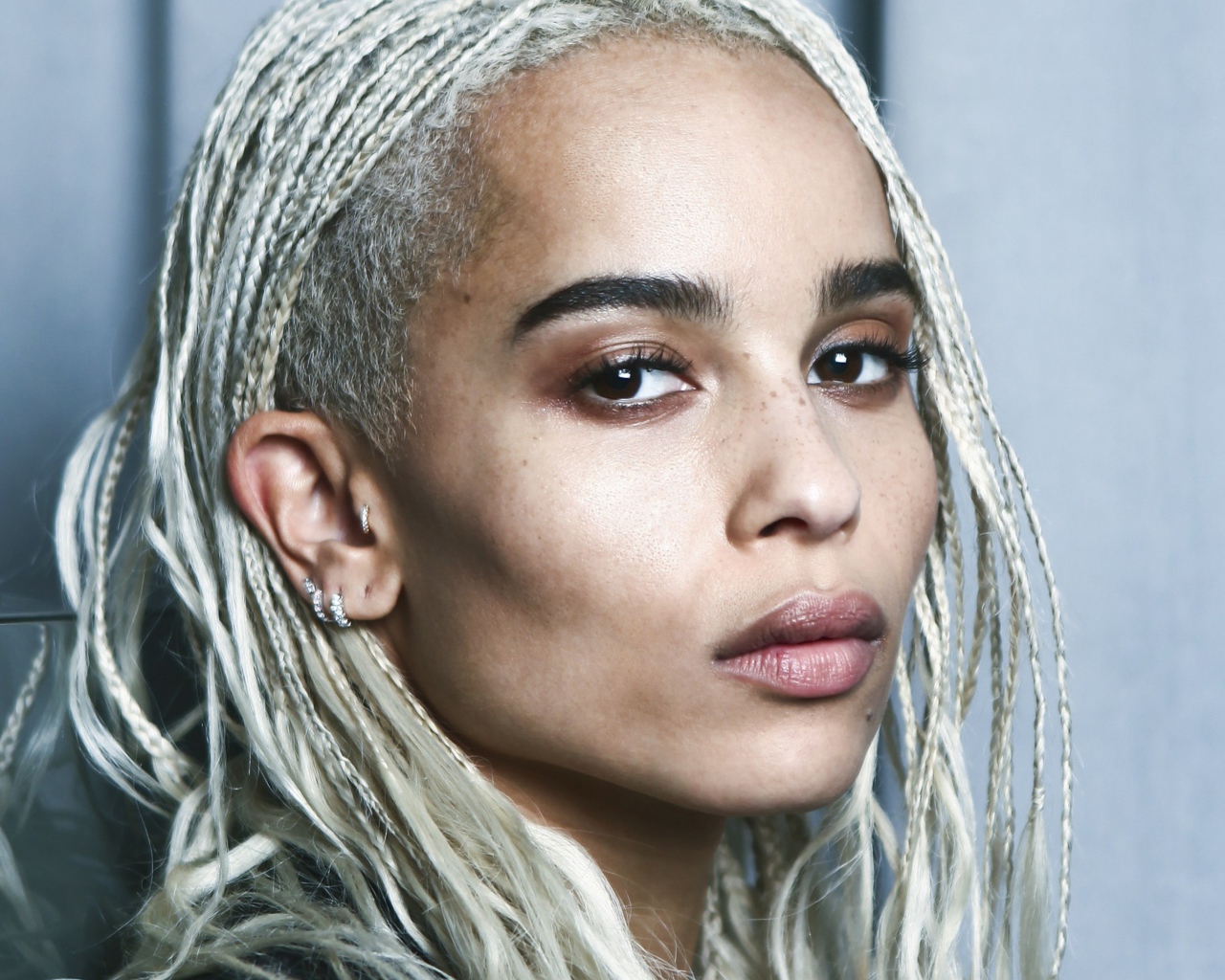 Молодая популярная актриса Зои Кравиц