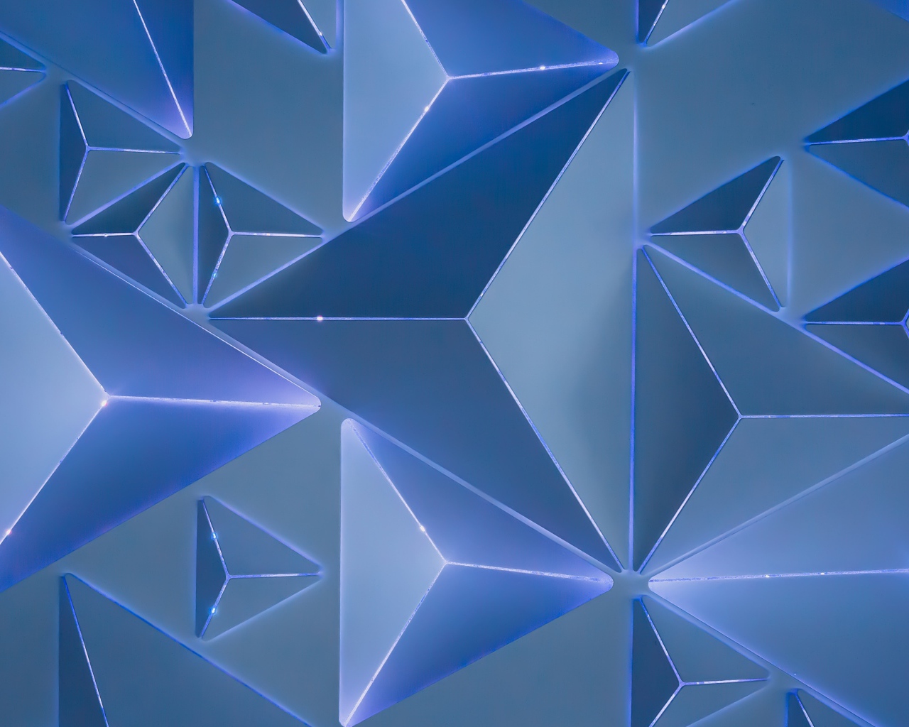 Голубые треугольники 3д графика