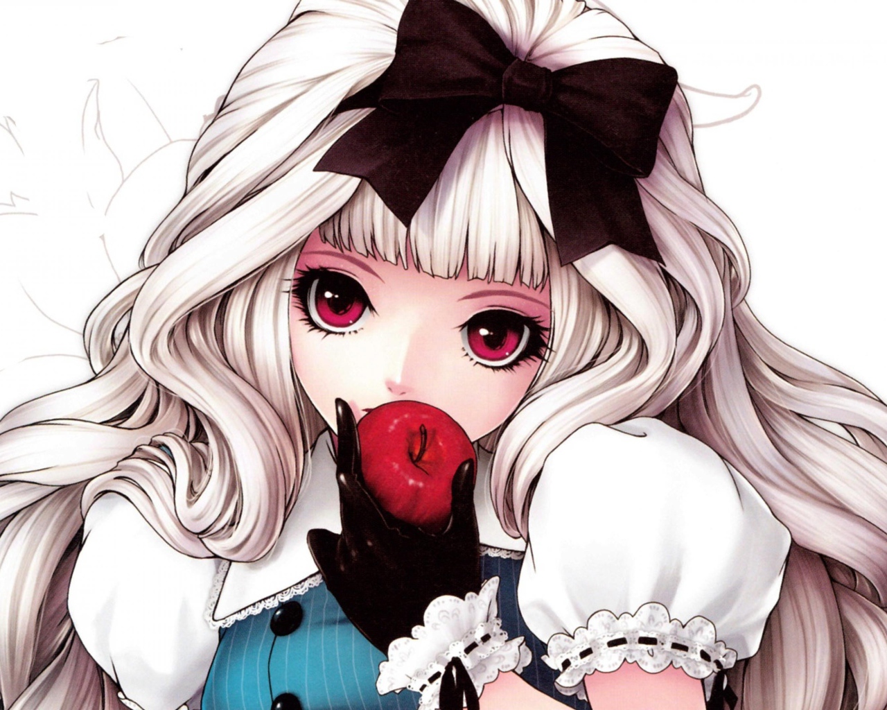 Девушка аниме с длинными белыми волосами с яблоком в руке