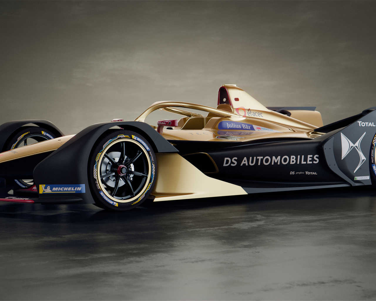 Гоночный автомобиль DS E-Tense FE 19 вид сбоку