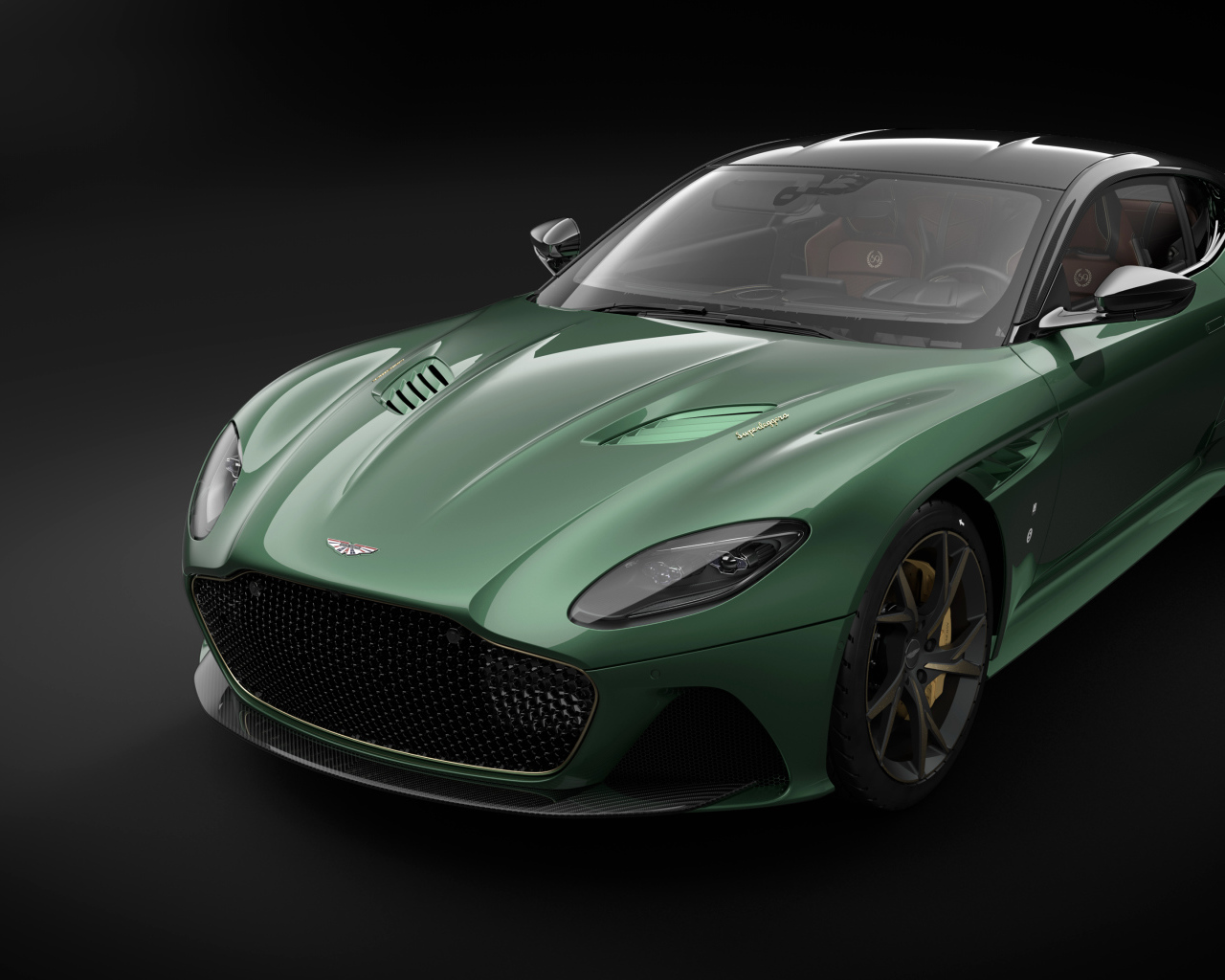 Зеленый автомобиль Aston Martin DBS 59 2018 года