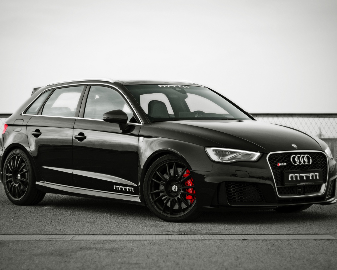 Черный автомобиль Audi RS3, 2018 года