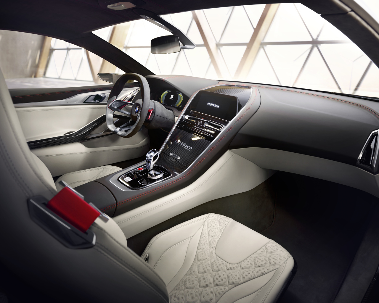 Салон автомобиля BMW Concept 8 Series