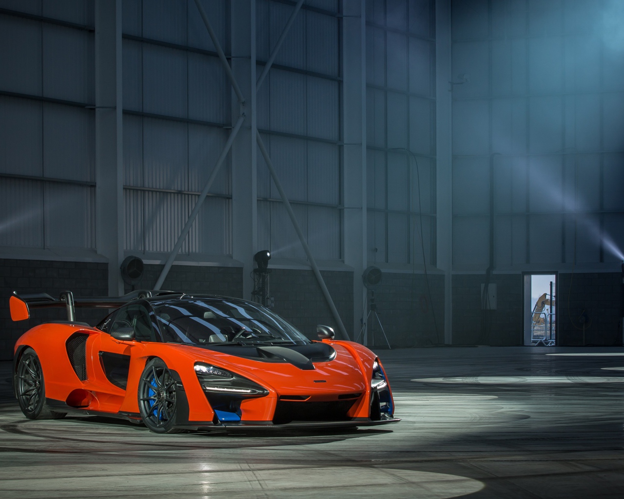 Спортивный автомобиль McLaren Senna P15, 2018