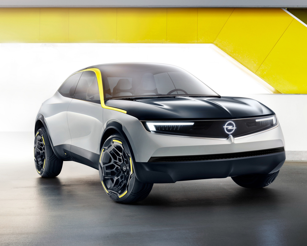 Экспериментальный автомобиль Opel GT X, 2018