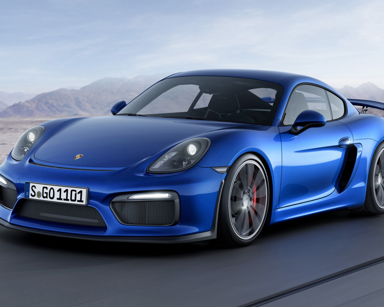 Быстрый синий автомобиль Porsche 911 GT3