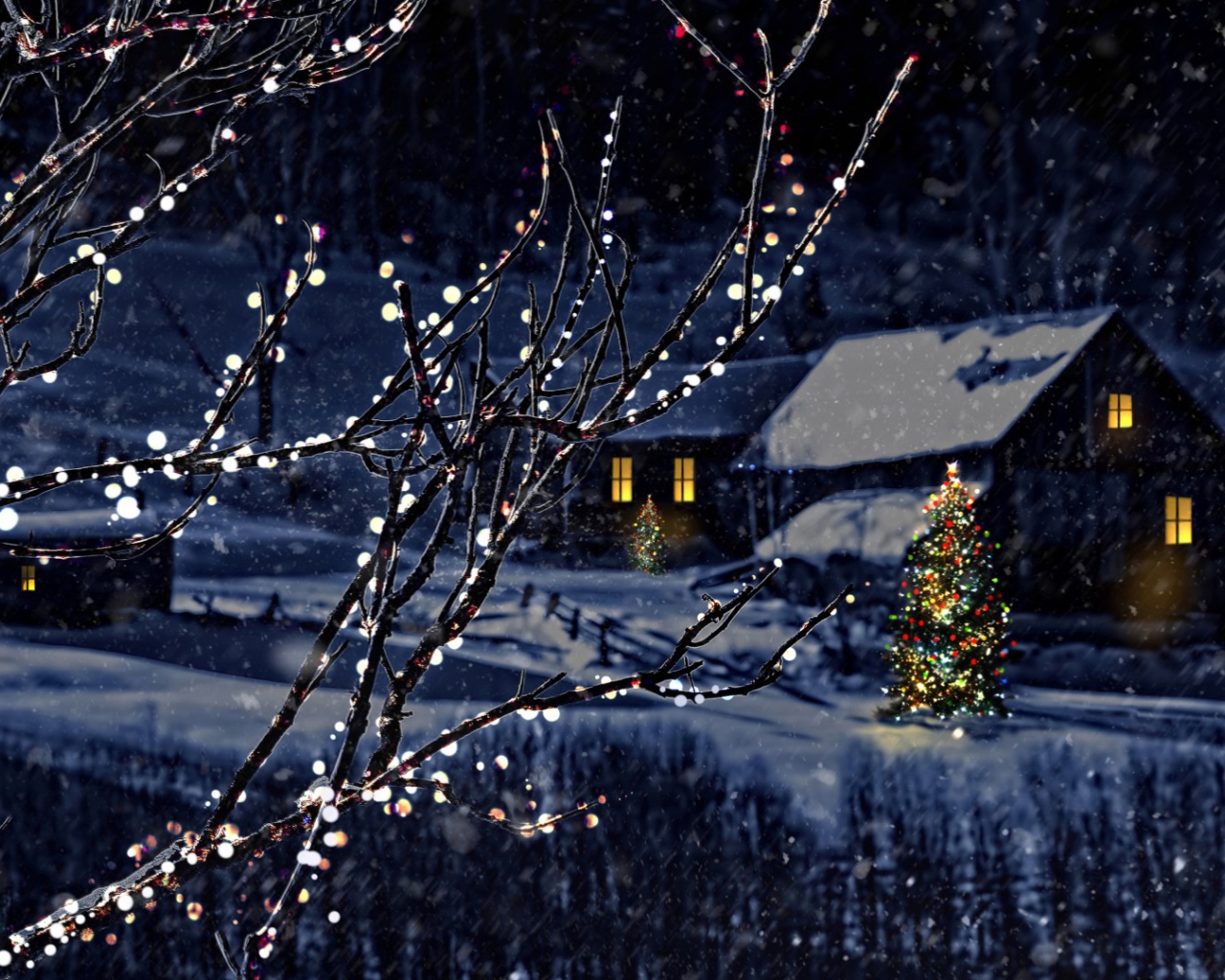 Красивые украшенные деревья на Рождество в деревне зимой