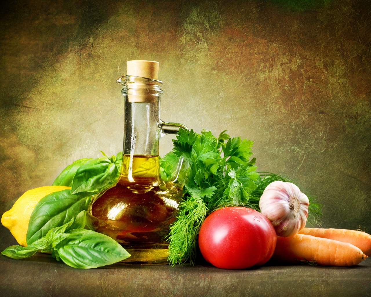 Овощи на столе с  кувшином растительного масла