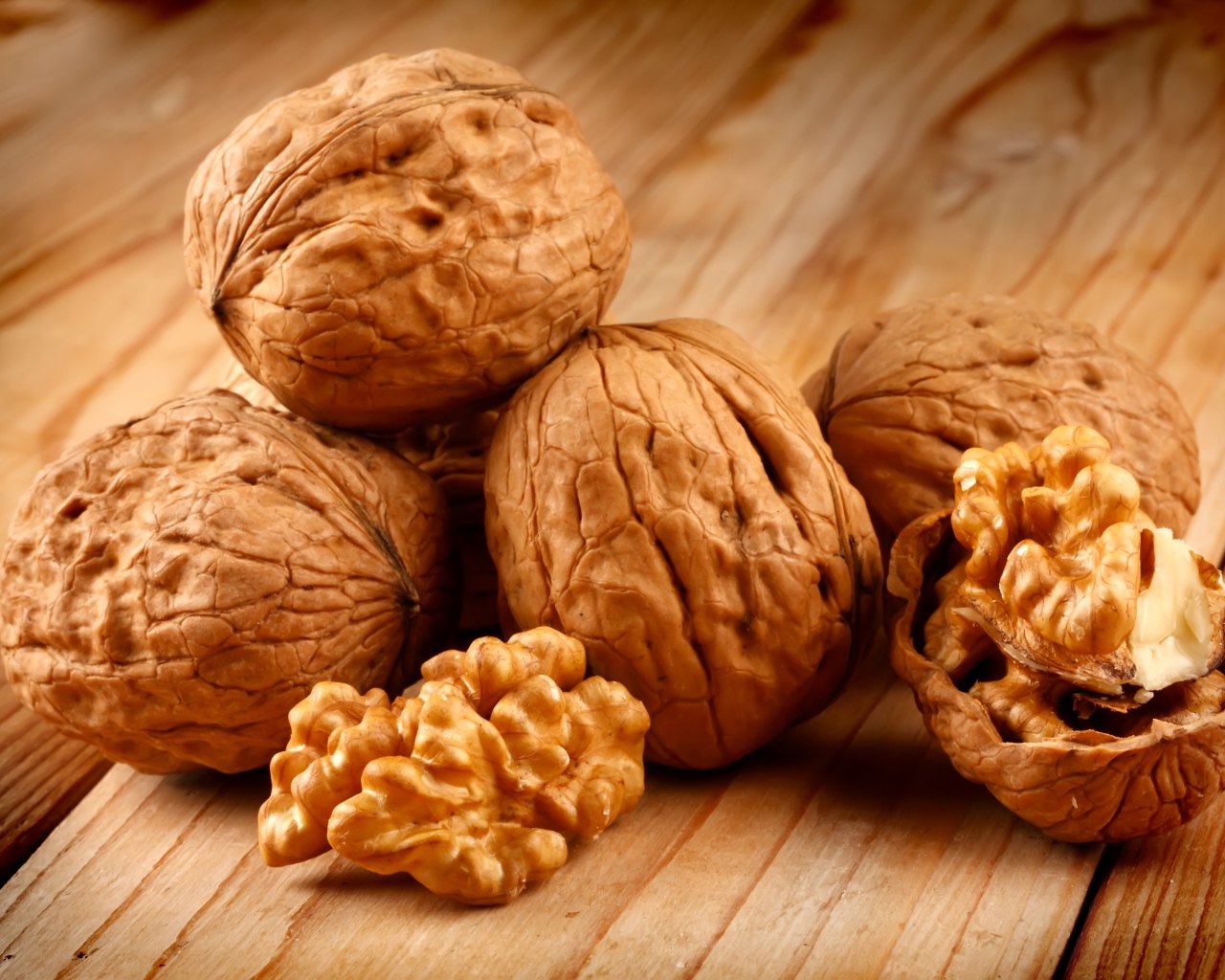 Грецкие орехи крупным планом