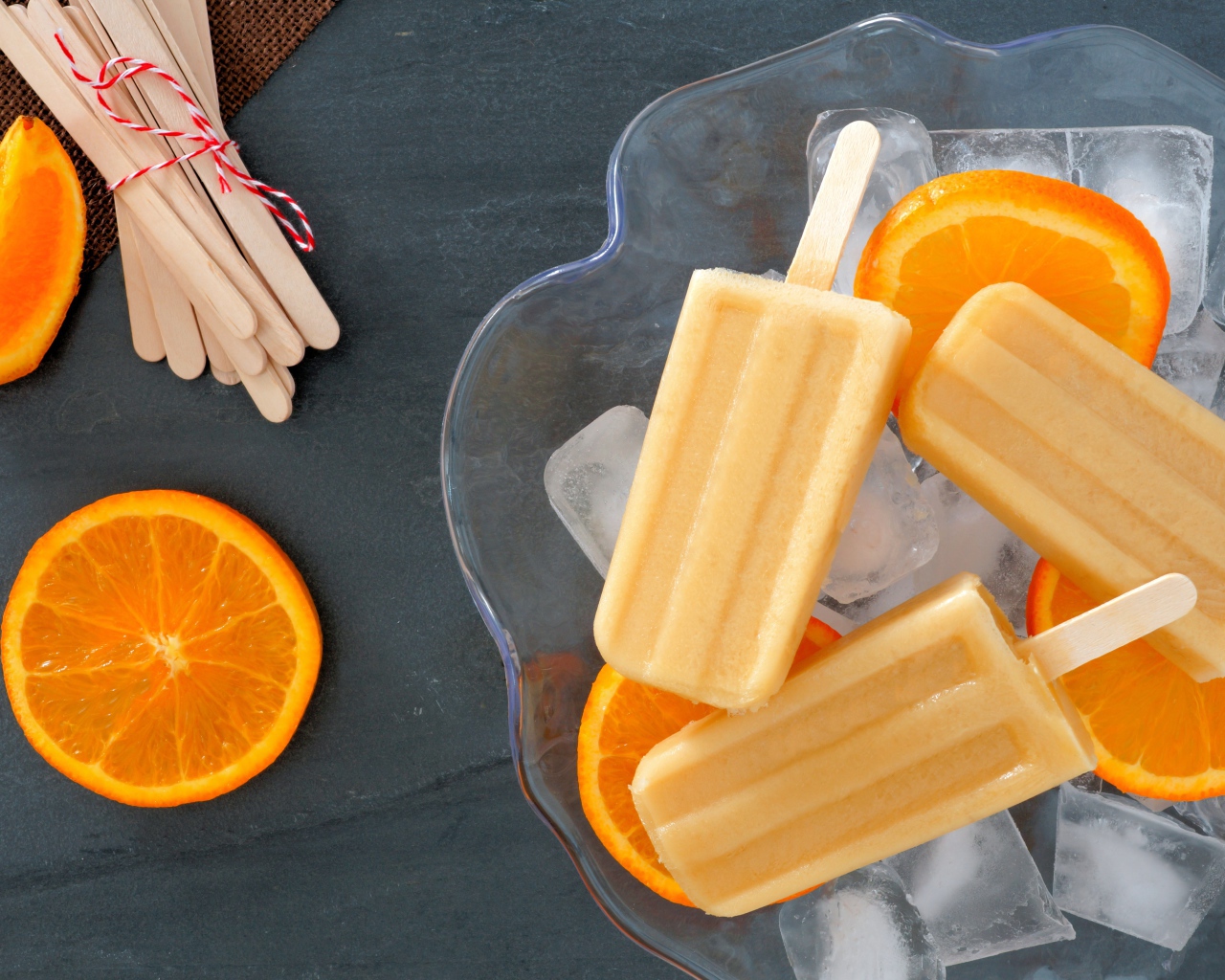 Апельсиновое мороженое на палочке