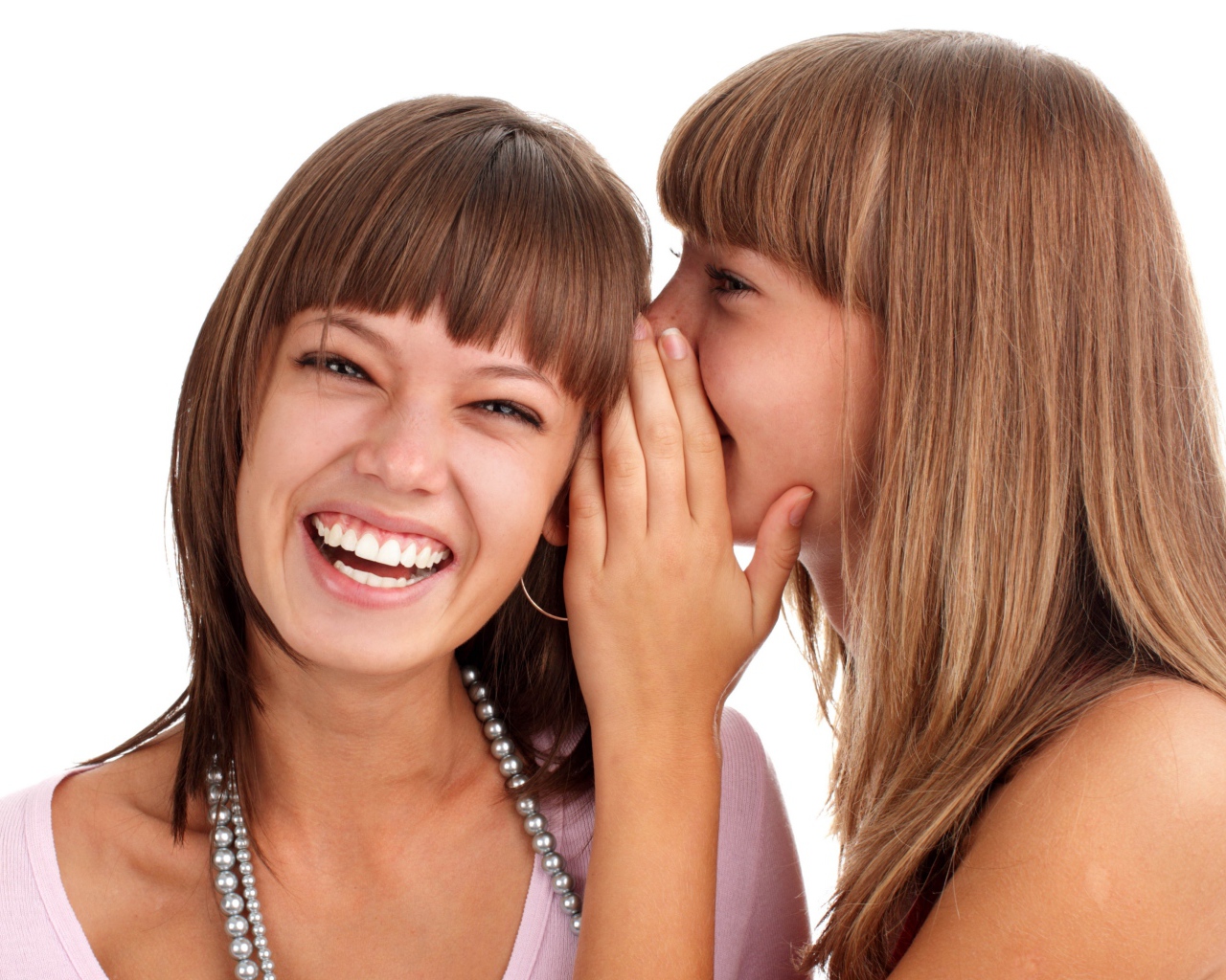 Две веселые подруги рассказывают секреты