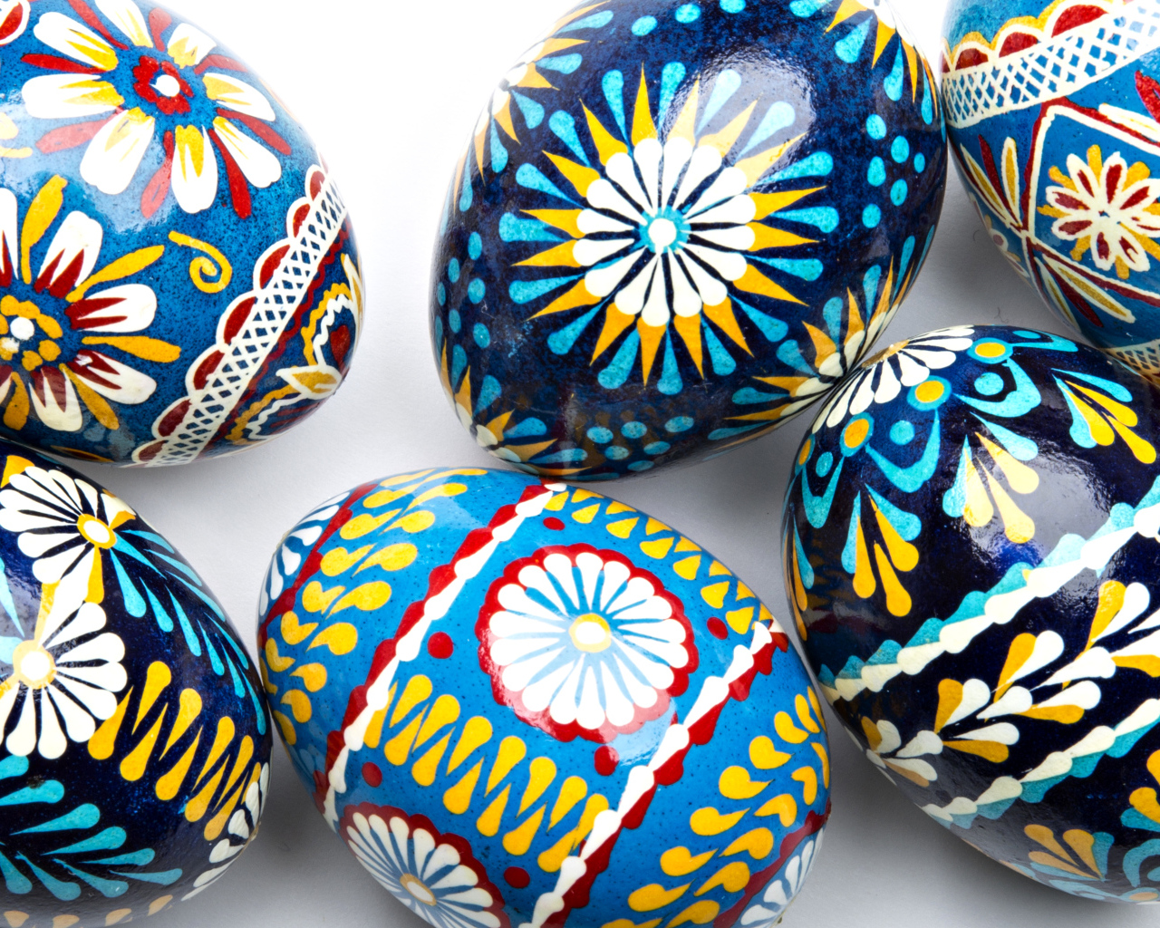 Красивые расписанные яйца на праздник Пасха