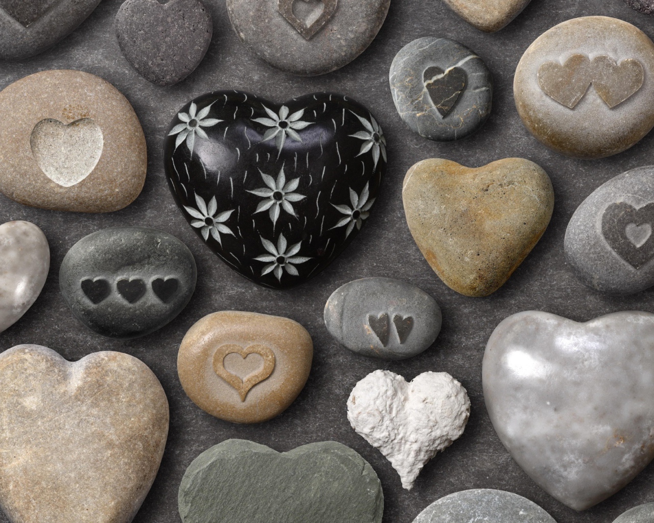 Красивые камни в форме сердечек