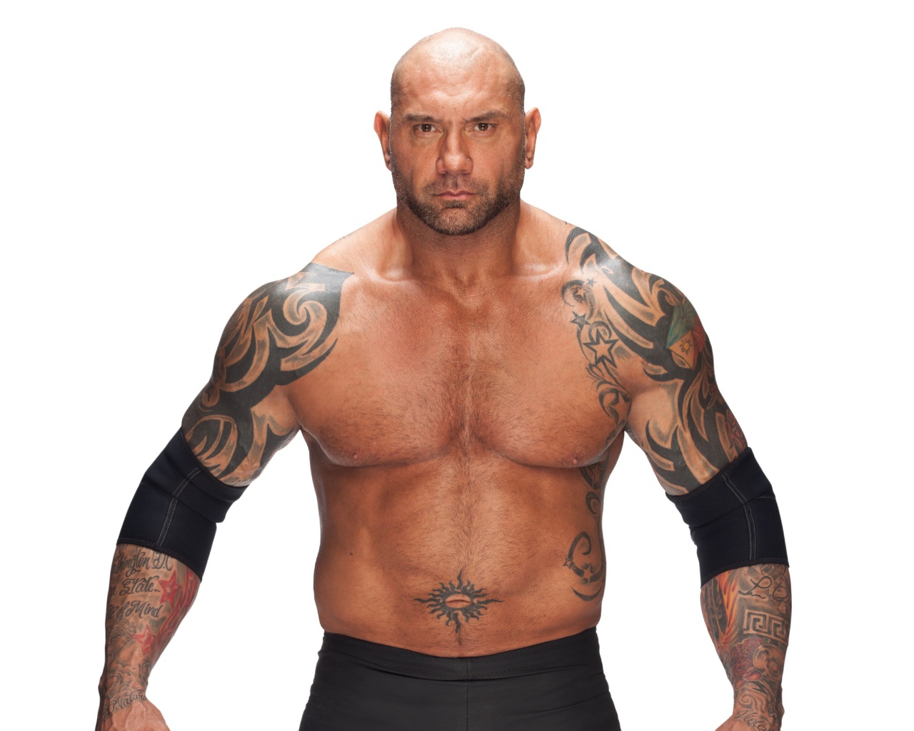 Актер Дэйв Батиста с татуировками на теле