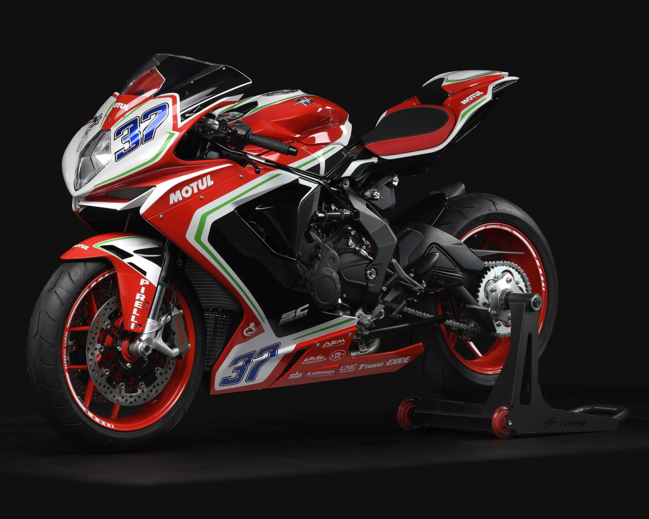 Красный спортивный мотоцикл  Agusta F3 675 RC, 2019 года