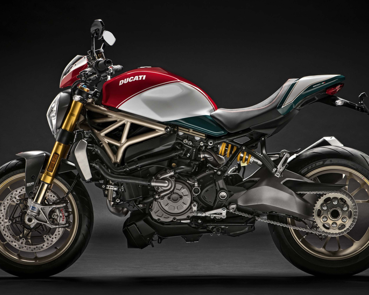 Мотоцикл Ducati Monster 1200, 2018 вид сбоку