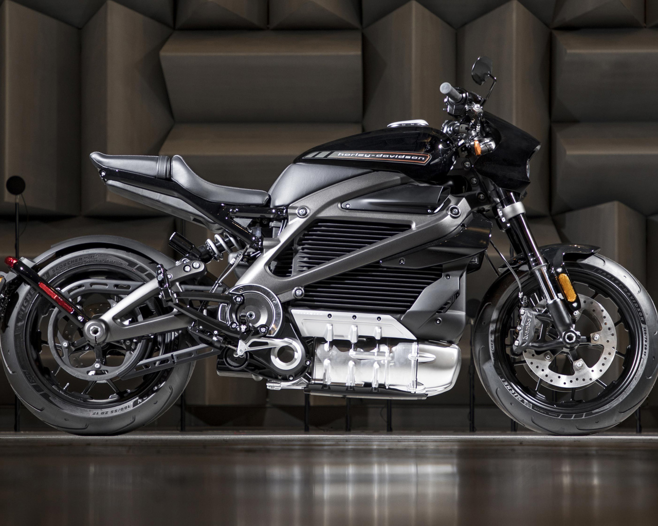 Электрический мотоцикл Harley Davidson Livewire, 2019