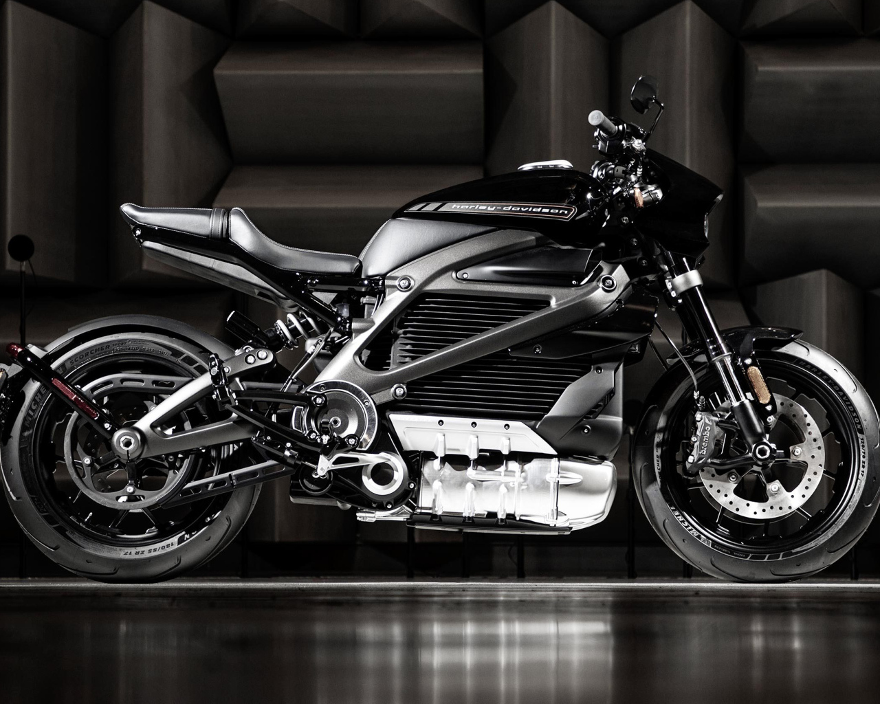 Дорогой электрический мотоцикл  Harley-Davidson, 2020 