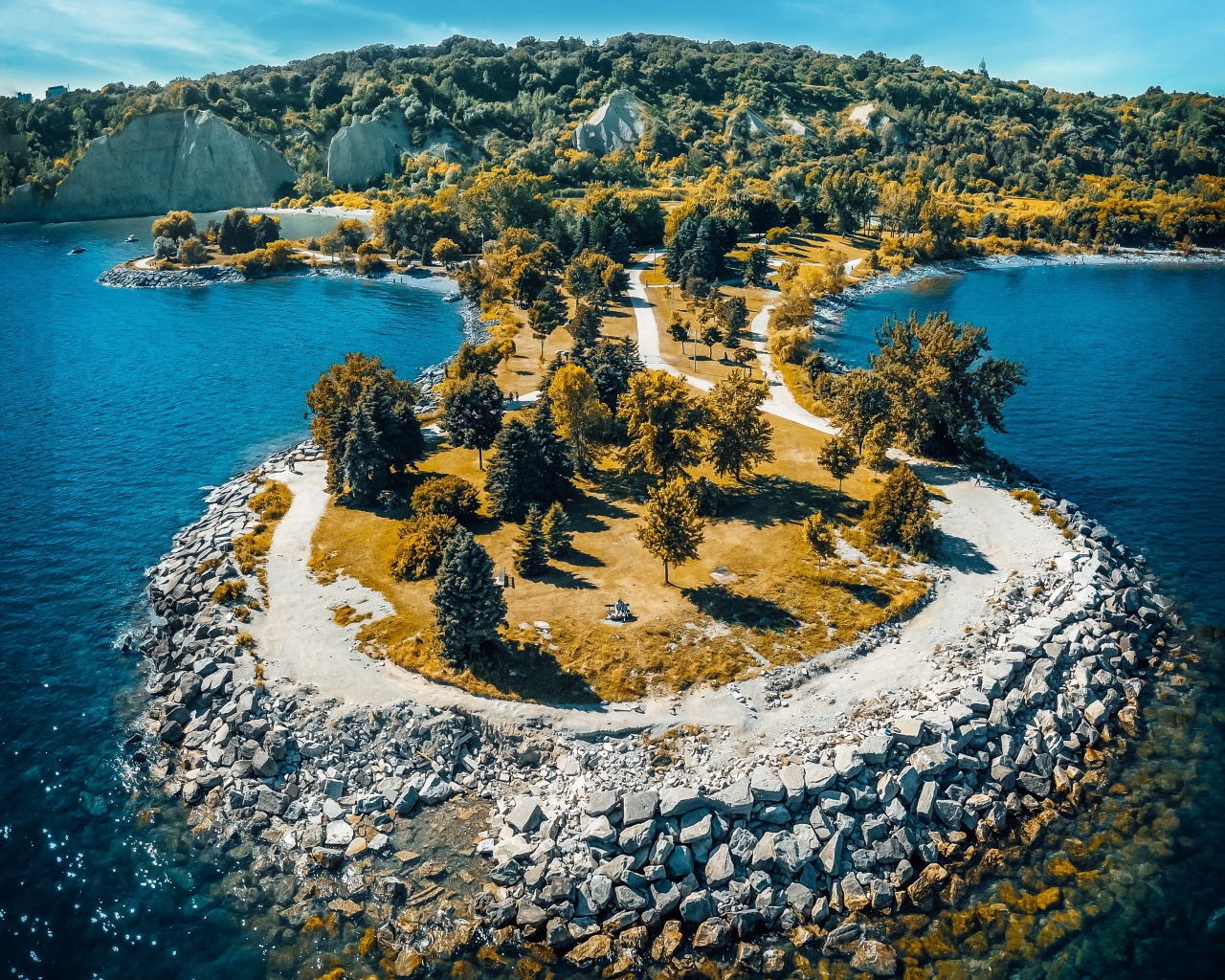 Каменный остров в  море, Торонто