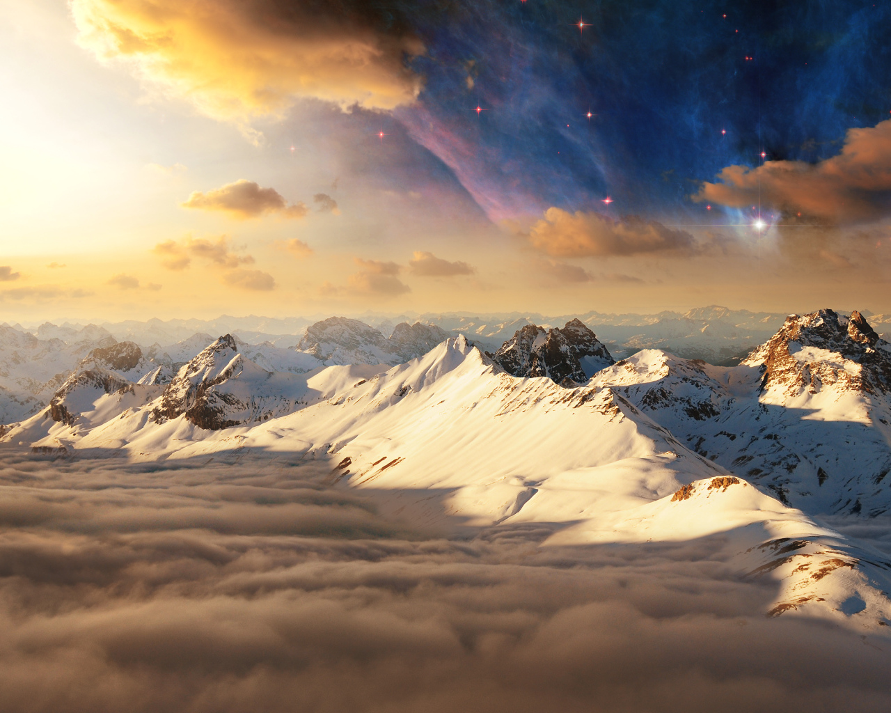 Заснеженные вершины Альп на фоне неба, Швейцария