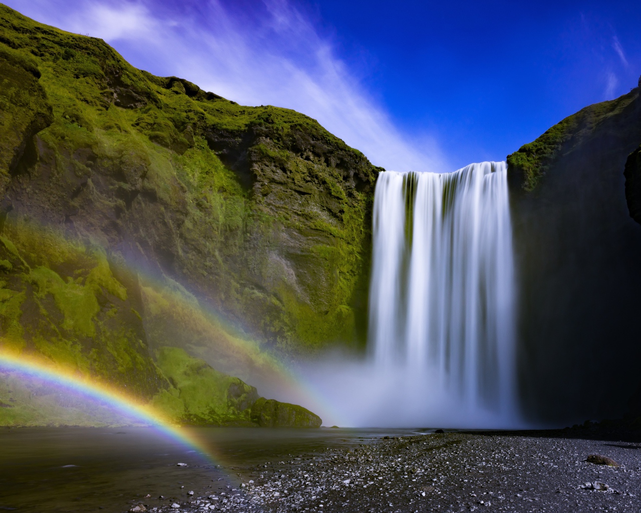 Красивый водопад Скоугафосс, Исландия