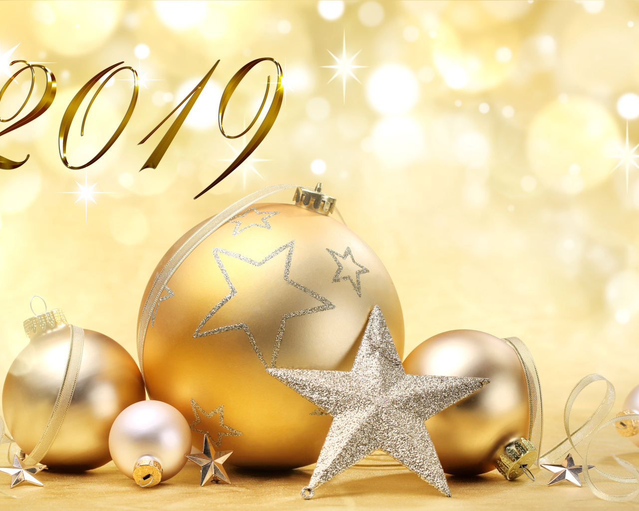 Красивые елочные шарики на Новый год 2019 