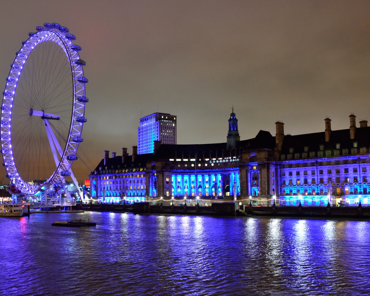 Колесо обозрения у воды ночью, Лондон