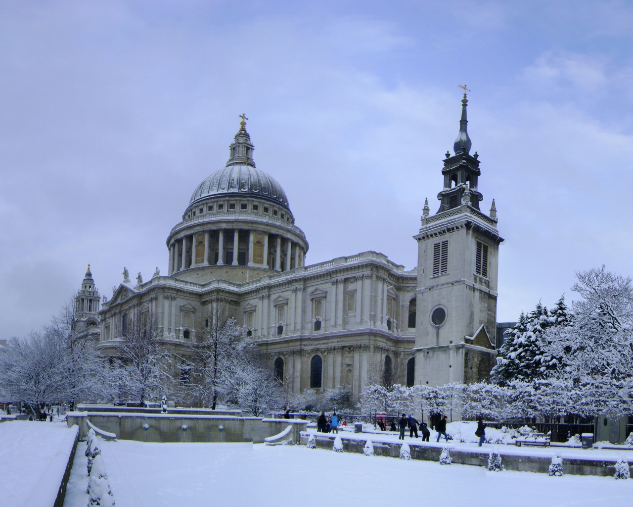 Собор Святого Павла в Лондоне зимой, Англия