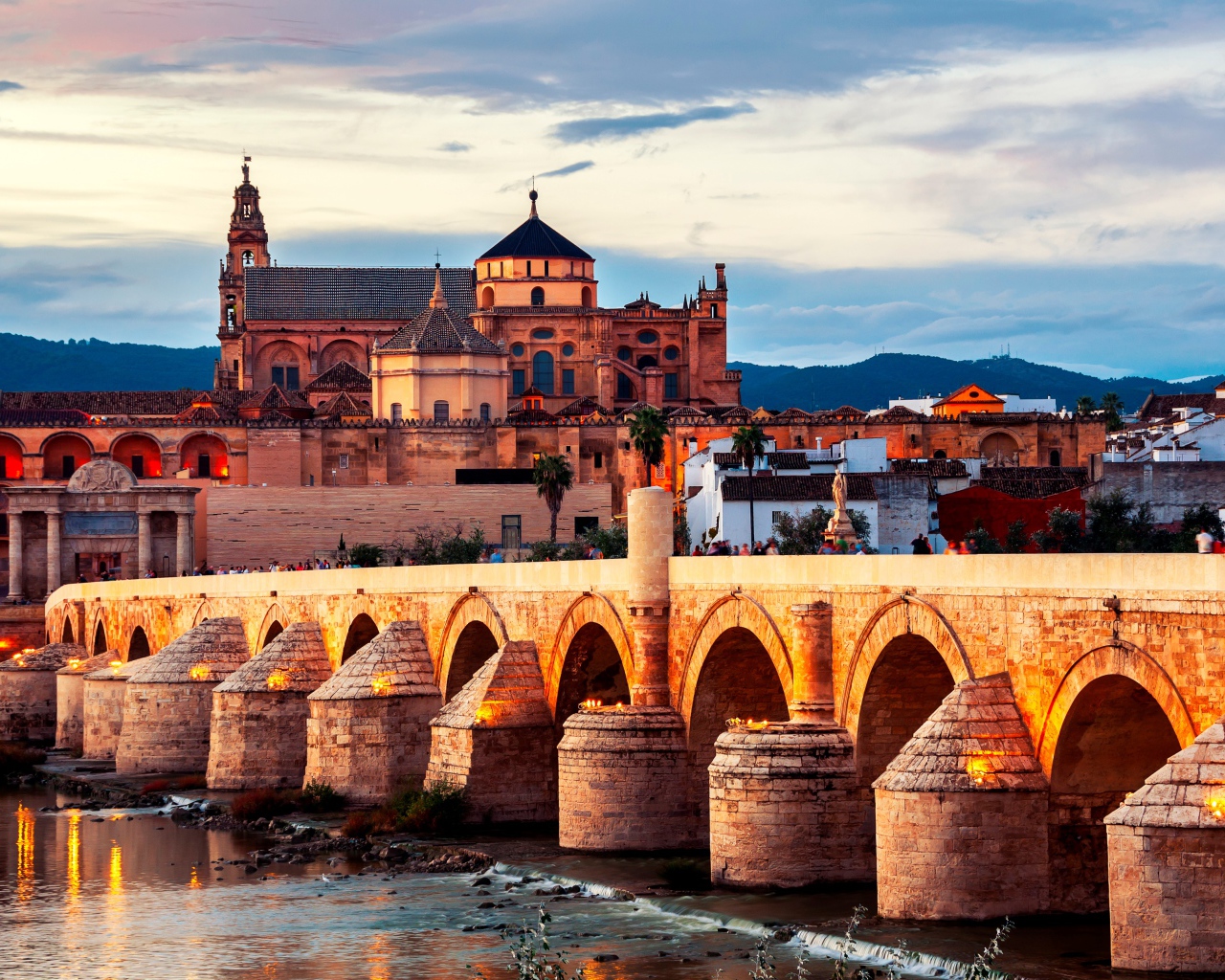 Арочный Римский мост, Кордова Италия
