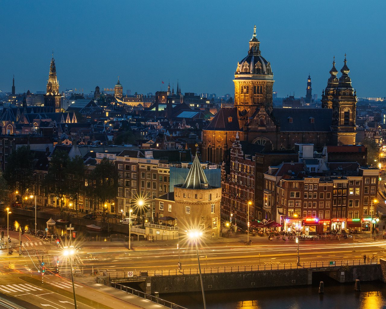 Панорама ночного города Амстердам, Нидерланды