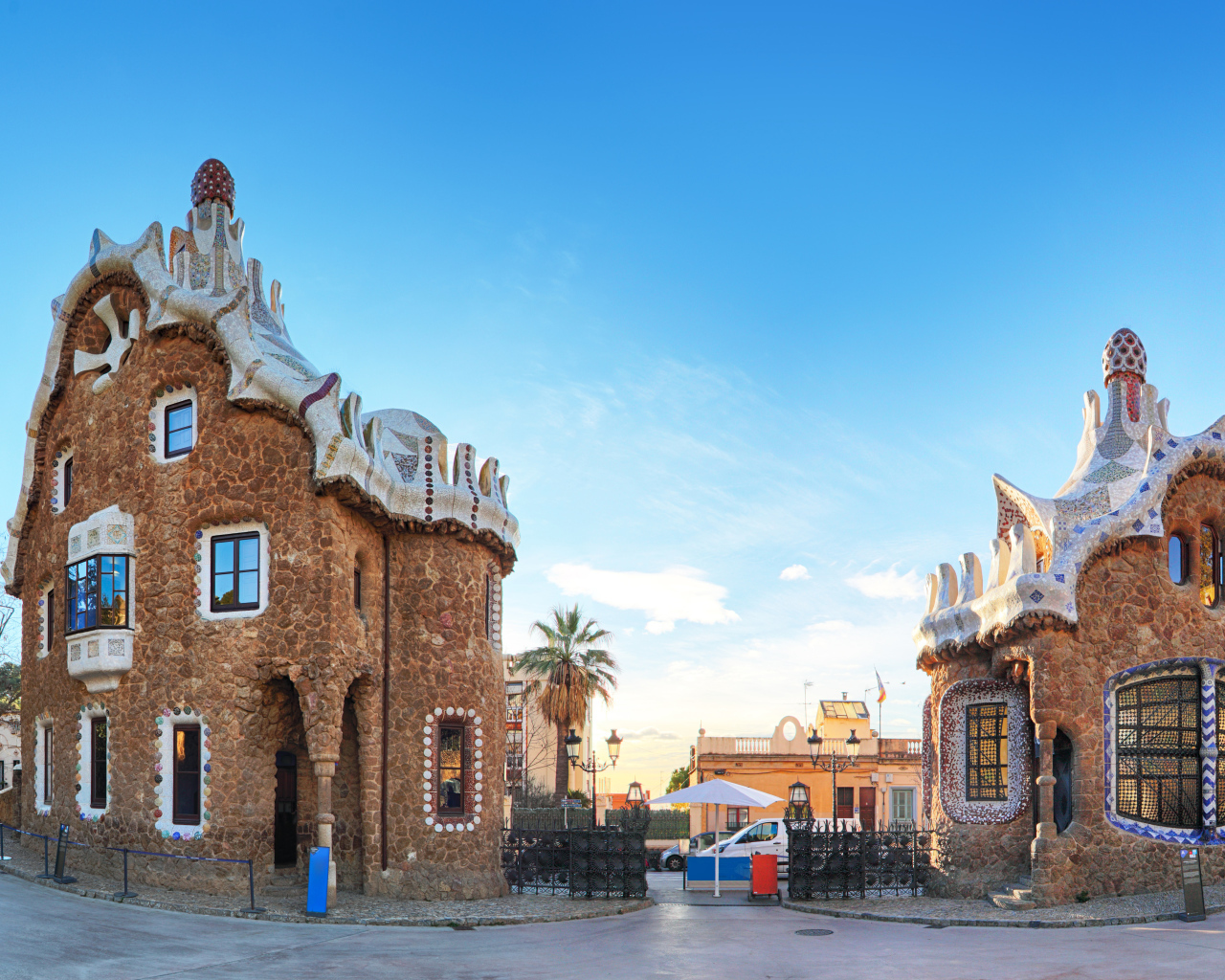 Красивый парк  Гуэль, Барселона. Испания